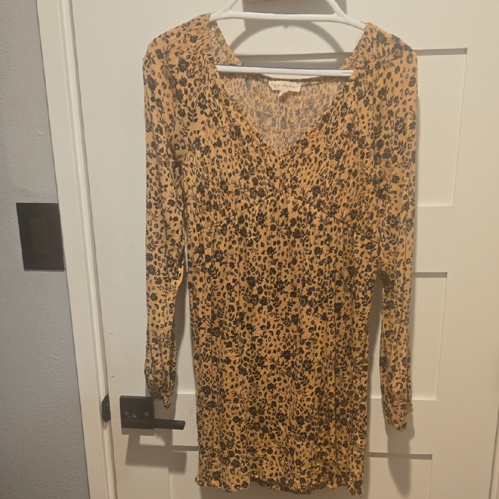 La Hearts Tan and Black Long Sleeve Dress